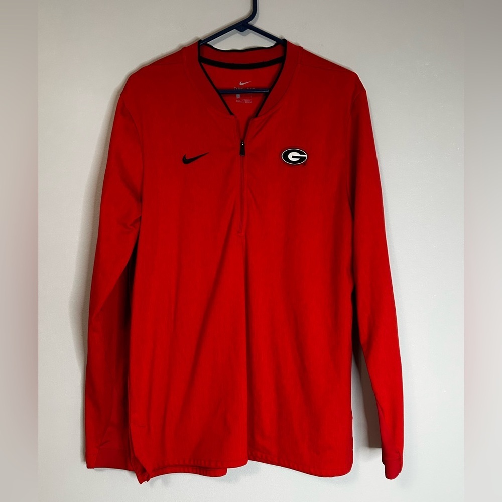 Men’s Nike Dri-FIT Georgia Red Pullover, Size L
